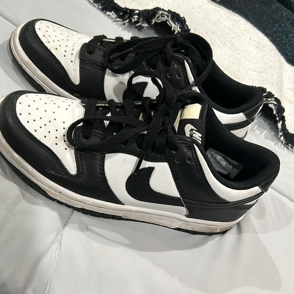 PANDAS 4Y or size 6 in womens